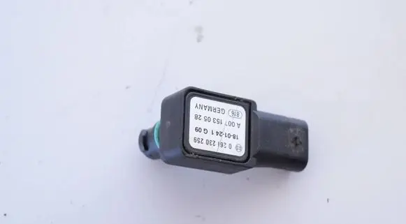 Mercedes-Benz E W213 Air pressure sensor A0071530528