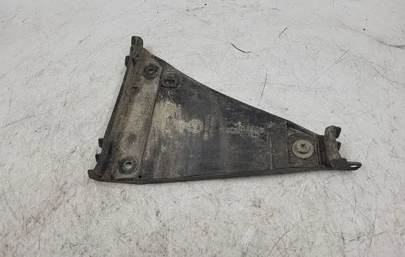 Audi A4 S4 B5 8D Rear bumper mounting bracket 8D0807484