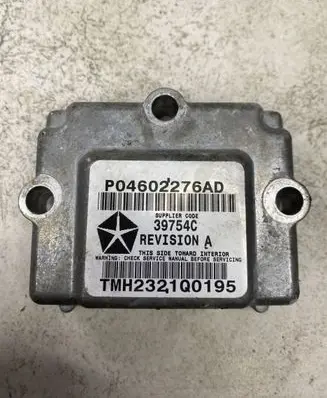 Chrysler Sebring (ST-22 - JR) Airbag deployment crash/impact sensor P04602276AD 39754C TMH232100195