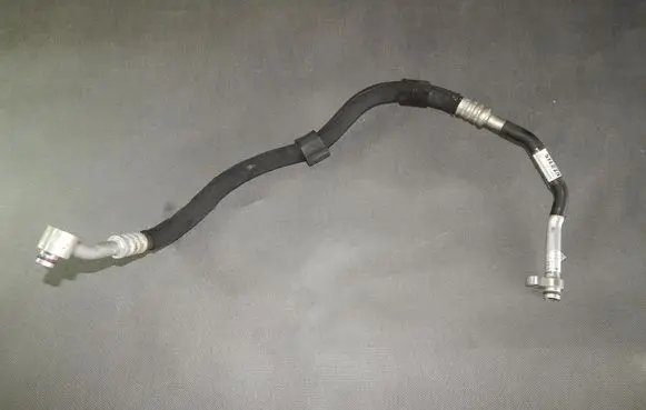 Audi A8 S8 D4 4H Air conditioning (A/C) pipe/hose 4H0260701T