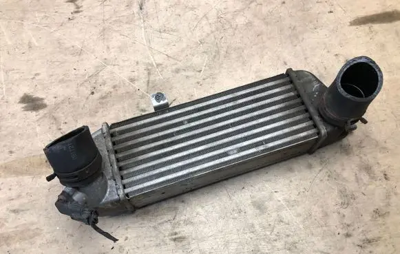 KIA Ceed Intercooler air channel guide 282712A610 3930084400