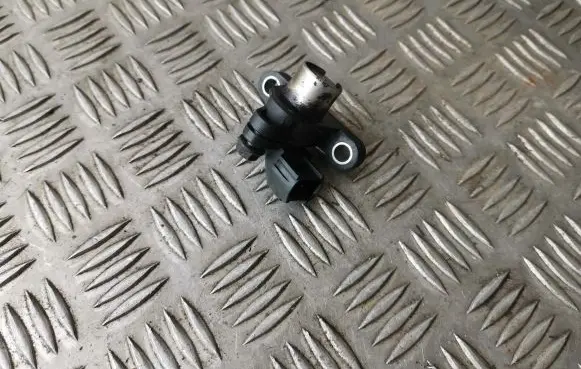 Volvo S60 Crankshaft position sensor 30713485 30637803 0296001211