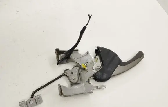 Handbrake/parking brake lever assembly
