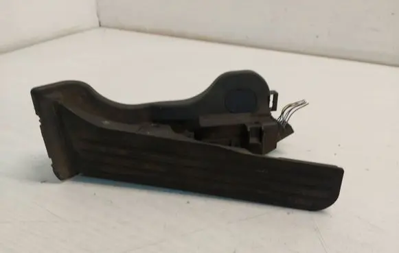 Volkswagen Golf V Accelerator throttle pedal 1K1721503L 6PV00860000