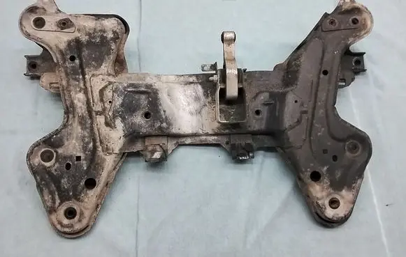 Peugeot 208 Front subframe 9804208180