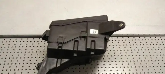 Toyota RAV 4 (XA30) Fuse module 8266242280 9045