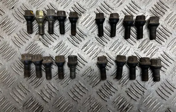 Nuts/bolts