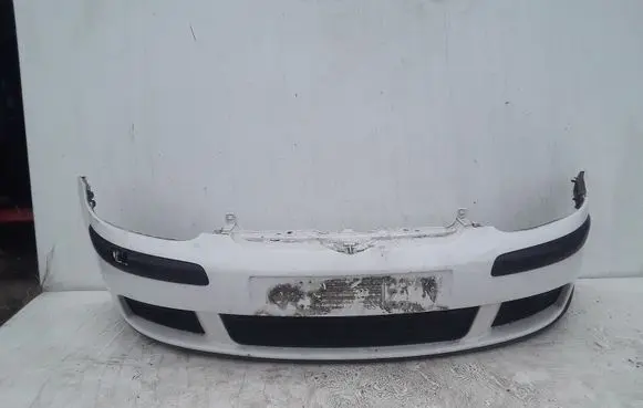 Volkswagen Golf V Front bumper