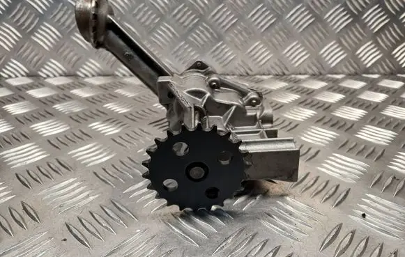 Nissan Qashqai Oil pump 8200307174 7700600532
