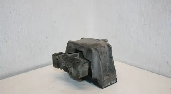 Volkswagen Golf IV Engine mount bracket 1J0199555
