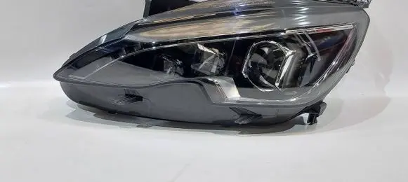 Peugeot 308 Headlight/headlamp 145100000500