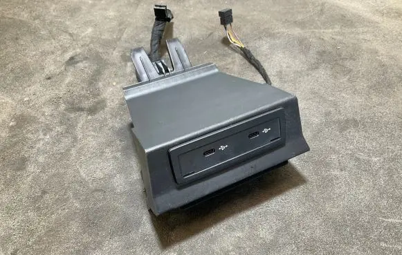 USB socket connector