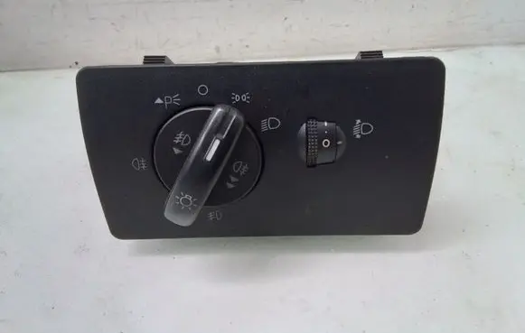 Ford Mondeo Mk III Light switch 1S7T13A024BC
