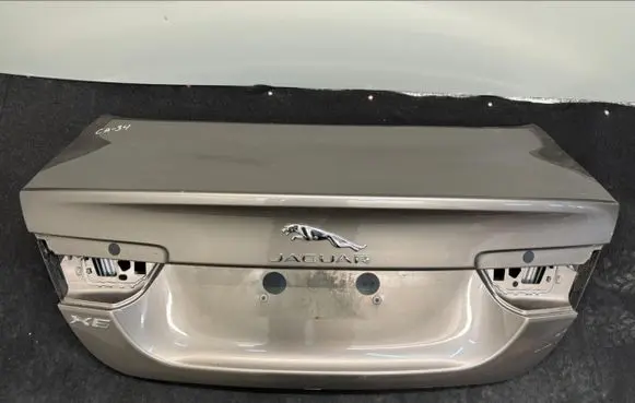 Jaguar XE Tailgate/trunk/boot lid