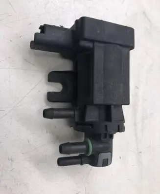 Citroen DS4 Turbo solenoid valve 9674084680