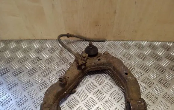 Mitsubishi Pajero Front lower control arm/wishbone