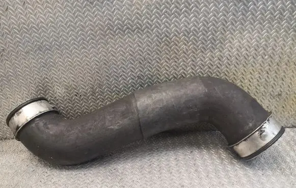 Mercedes-Benz E W211 Intercooler hose/pipe 2115282782