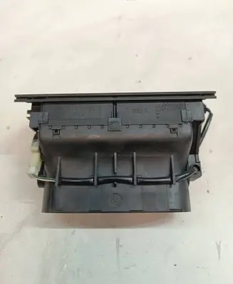 BMW 5 E39 Dash center air vent grill 8376150