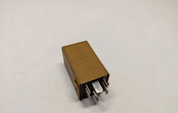BMW 3 E46 Window wiper relay 61368384505 61368364501