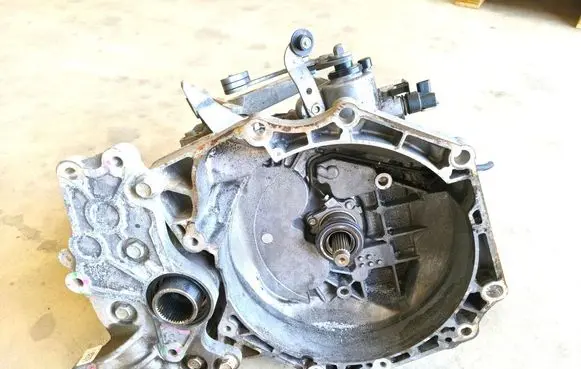 Manual 6 speed gearbox