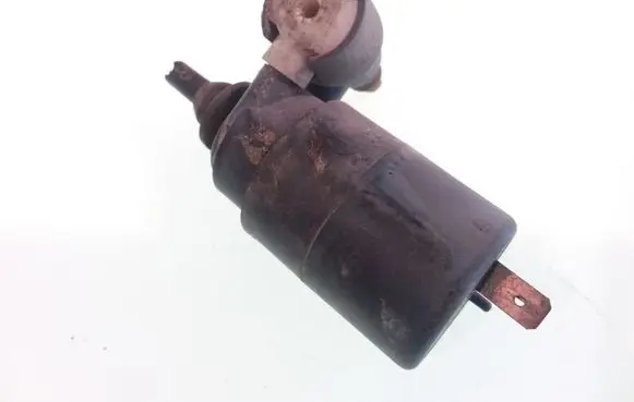 Volkswagen Golf II Windscreen/windshield washer pump 191955651