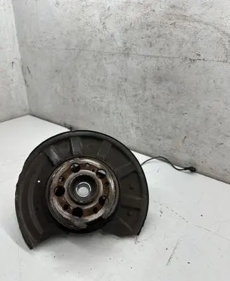Mercedes-Benz CLS C218 AMG Rear wheel hub spindle/knuckle