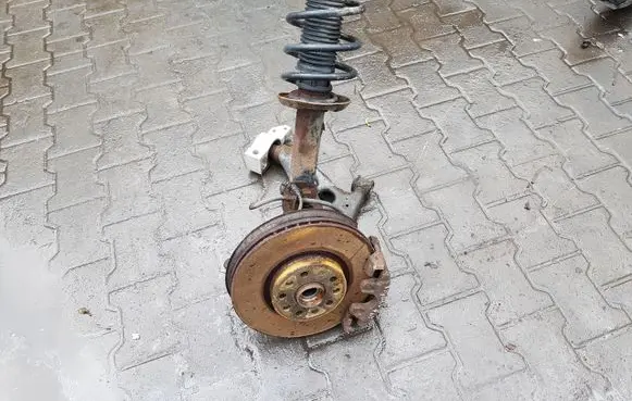 Volkswagen Tiguan Front wheel hub spindle knuckle