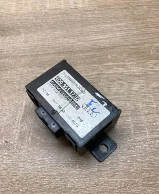 Audi A6 S6 C5 4B Alarm control unit/module 4D0951173D