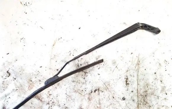 Toyota Corolla E120 E130 Front wiper blade arm 8521102110b 85211-02110-b