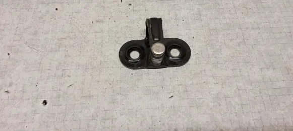 Volkswagen Caddy Loading door lock loop/hook striker 2K0827511