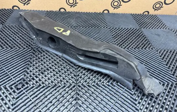 Alfa Romeo Stelvio Fender foam support/seal 0364