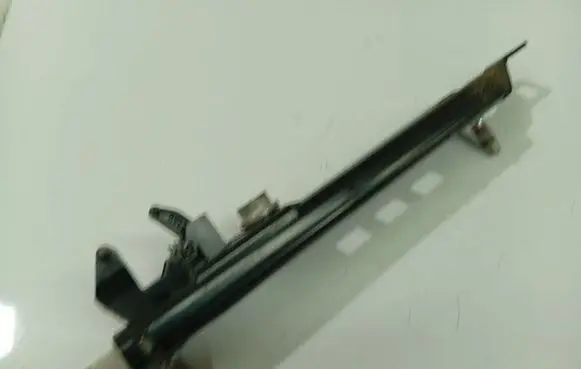 Opel Zafira A Seat belt adjustment rail 090560650