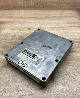 Toyota Yaris Engine control unit/module ECU 8966152060 2110007210 1SZFE