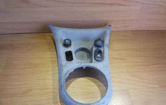 Citroen C3 Center console 9637999777