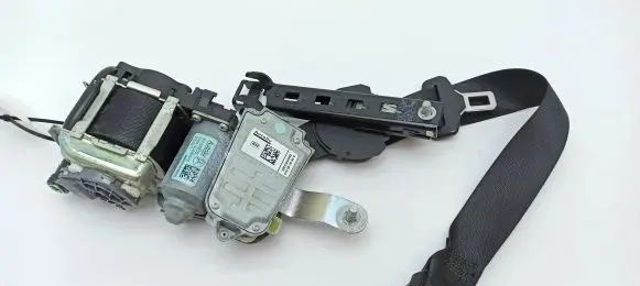 Mercedes-Benz E W212 Front seatbelt A2128605085 7426000902 07049277
