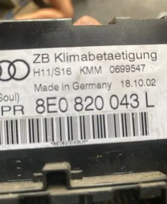 Audi A4 S4 B6 8E 8H Climate control unit 8E0820043L 0699547