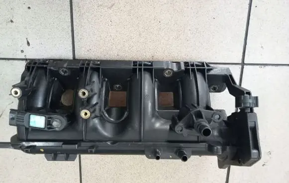 Renault Scenic III - Grand scenic III Intake manifold 140032069R