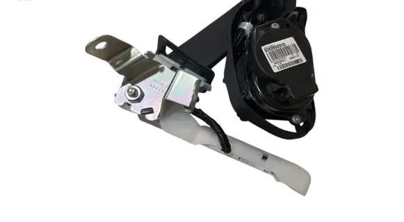 Nissan Leaf II (ZE1) Front seatbelt 638265201D 080X090LH