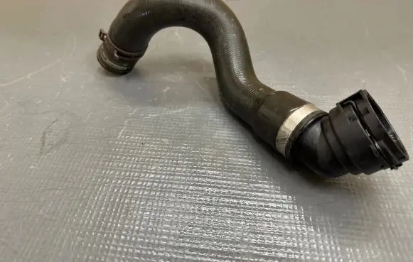 Opel Insignia B Engine coolant pipe/hose 39087120