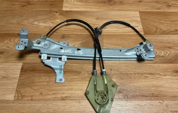 Renault Megane III Rear window lifting mechanism without motor 827210008R 920040100
