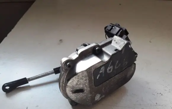 Audi A6 S6 C6 4F Intake manifold valve actuator/motor 059129086D
