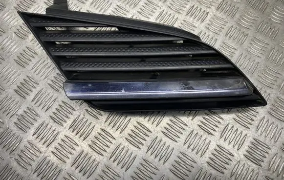 Nissan Primera Front grill 62320AU300