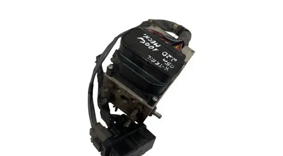 Nissan X-Trail T30 ABS Pump 476008H710