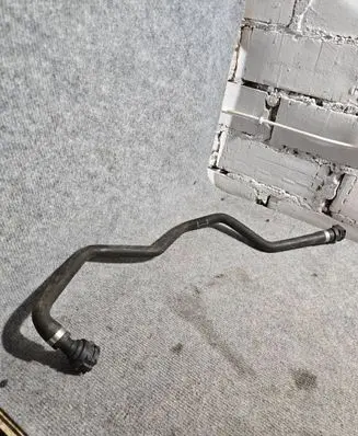 BMW 5 F10 F11 Engine coolant pipe/hose 7809819