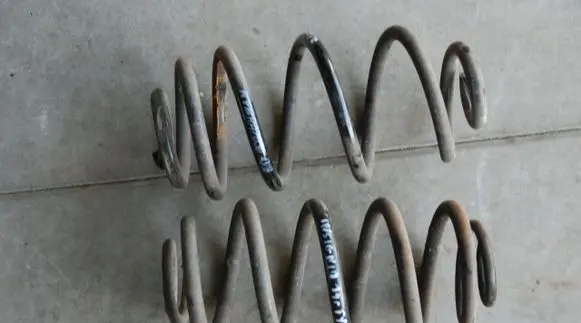 Opel Insignia A Rear coil spring 160KM