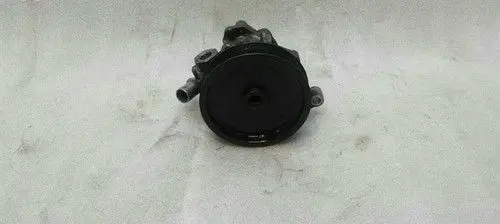 Mercedes-Benz CLS C219 Power steering pump mounting bracket A0044669301