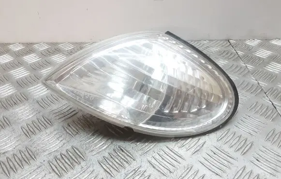 Nissan Almera N16 Front indicator light