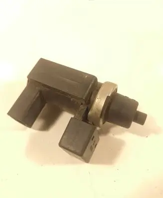 Audi A4 S4 B6 8E 8H Turbo solenoid valve 8E0906628 72290333 02T163