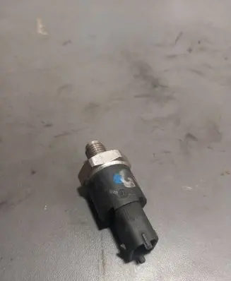 Fuel main line pipe