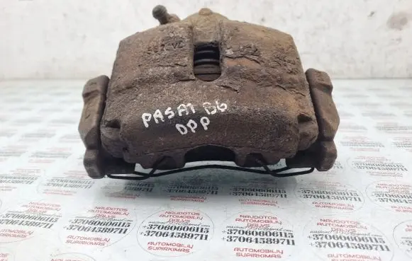 Volkswagen PASSAT B6 Front brake caliper